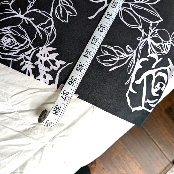 Chetta B short sleeve scoop neck summer dress womens Size 8 Black White Floral - Picture 9 of 12